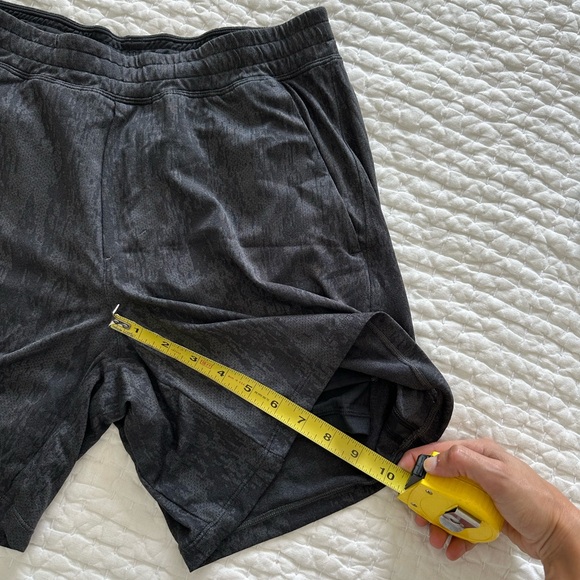 Lululemon Men’s Pace Breaker Lined 7” Shorts - Picture 7 of 11
